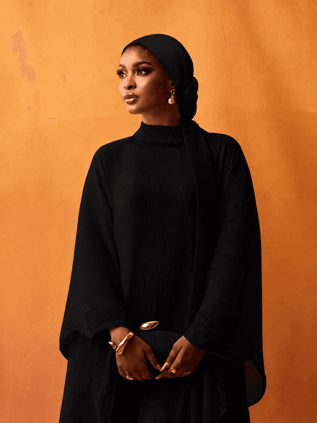 Layali Set in Black, Black, angle 1