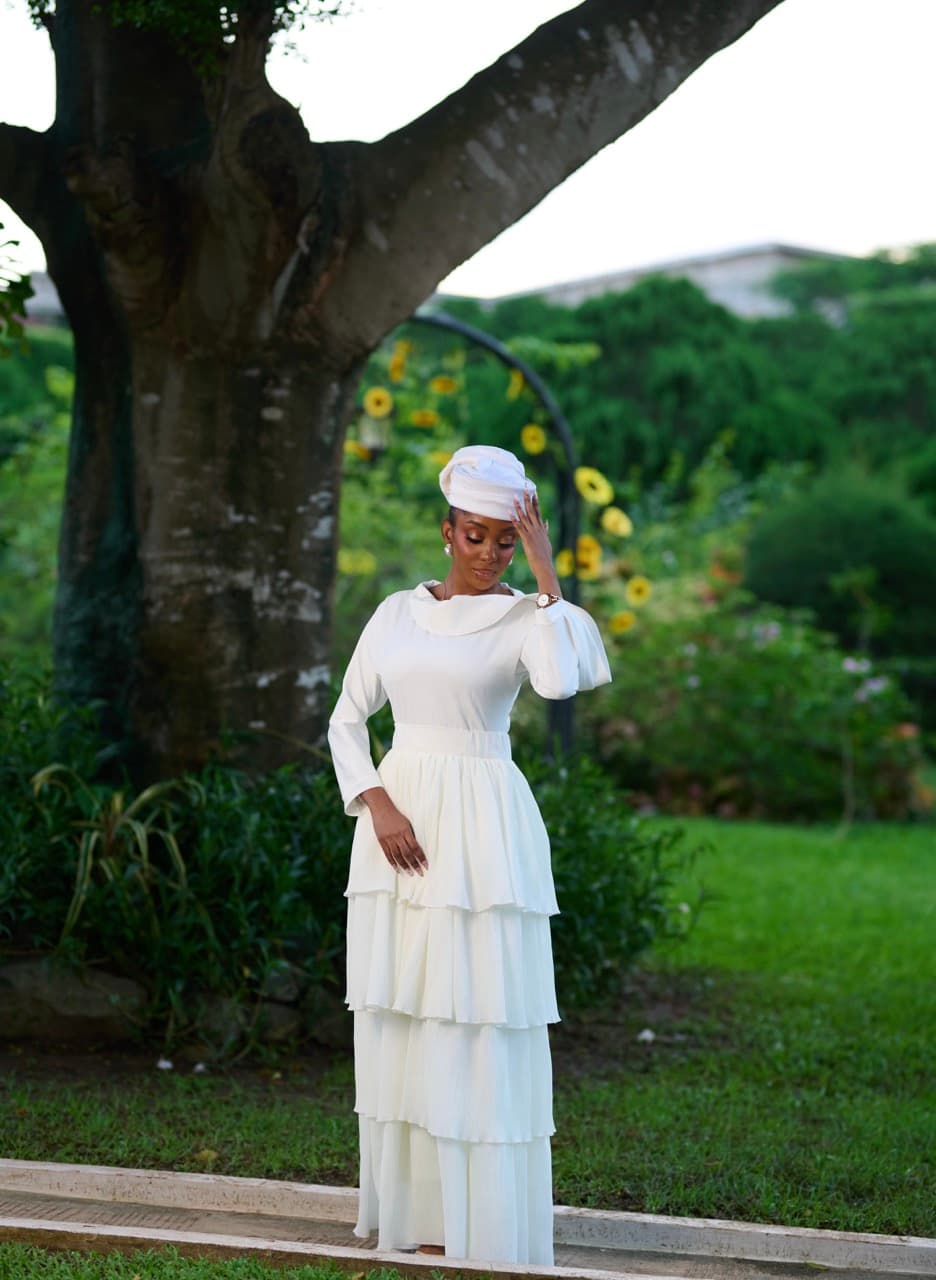 Nadra skirt set, White & Black, angle 7