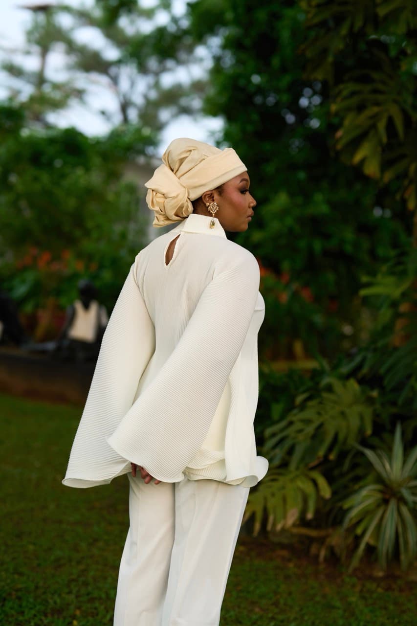 Layali Top, White, angle 2