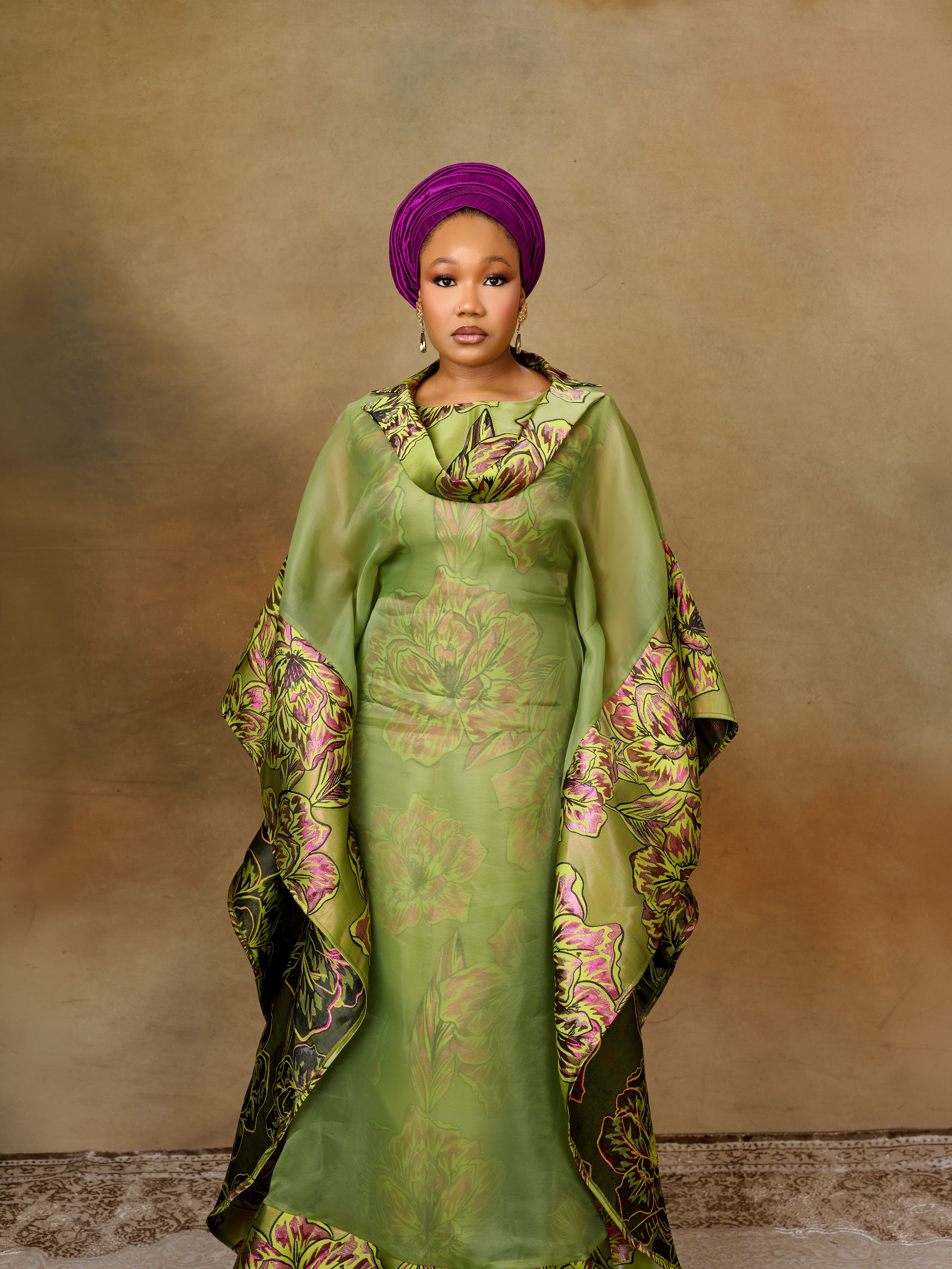 The Saana Didi Brocade Set, Olive/Magenta, angle 4